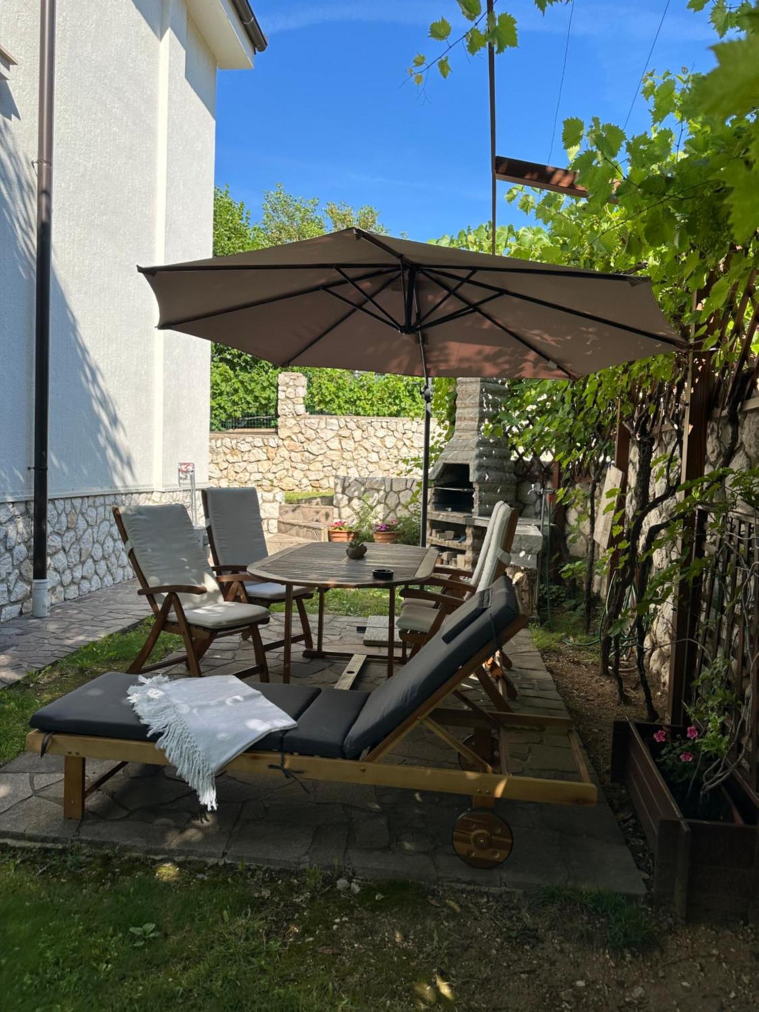 Apartments Zlatko & Mira Dorcic Baška Екстериор снимка